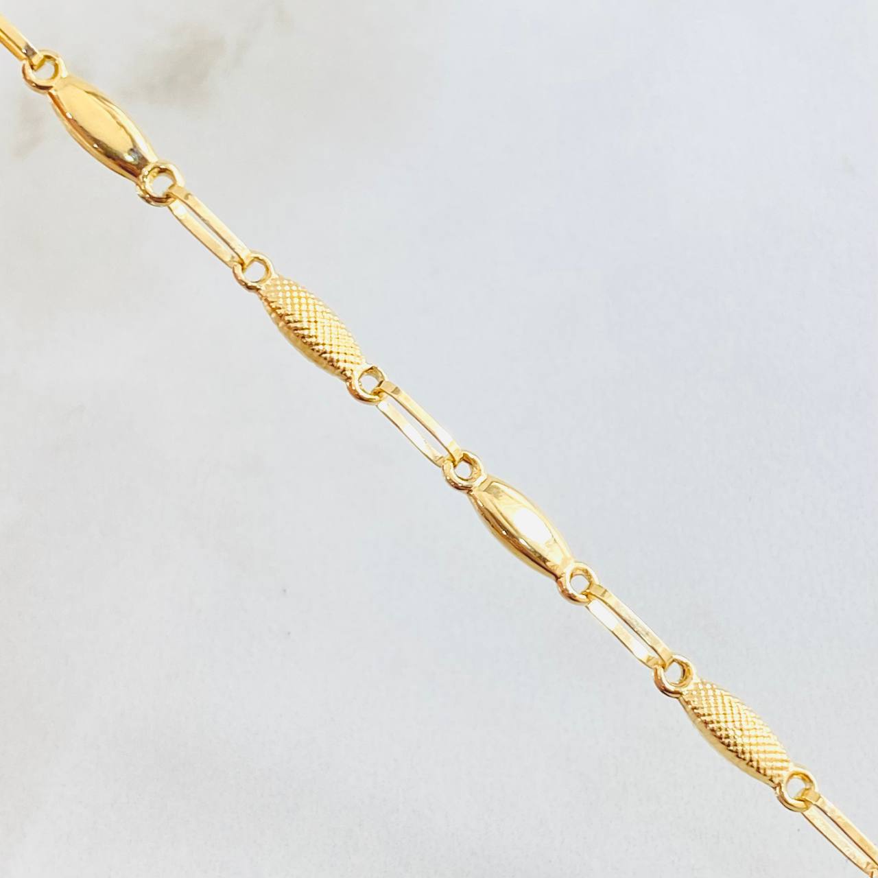 Pulso Oval Ojiva 3.4gr / 21.5cm / Oro Amarillo 18K *