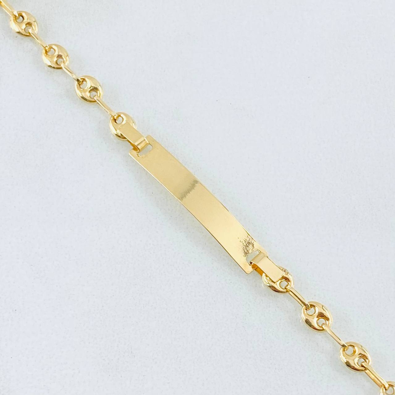 Pulso Bebé GC Placa 1.85gr / 15.5cm / Oro Amarillo 18K ©