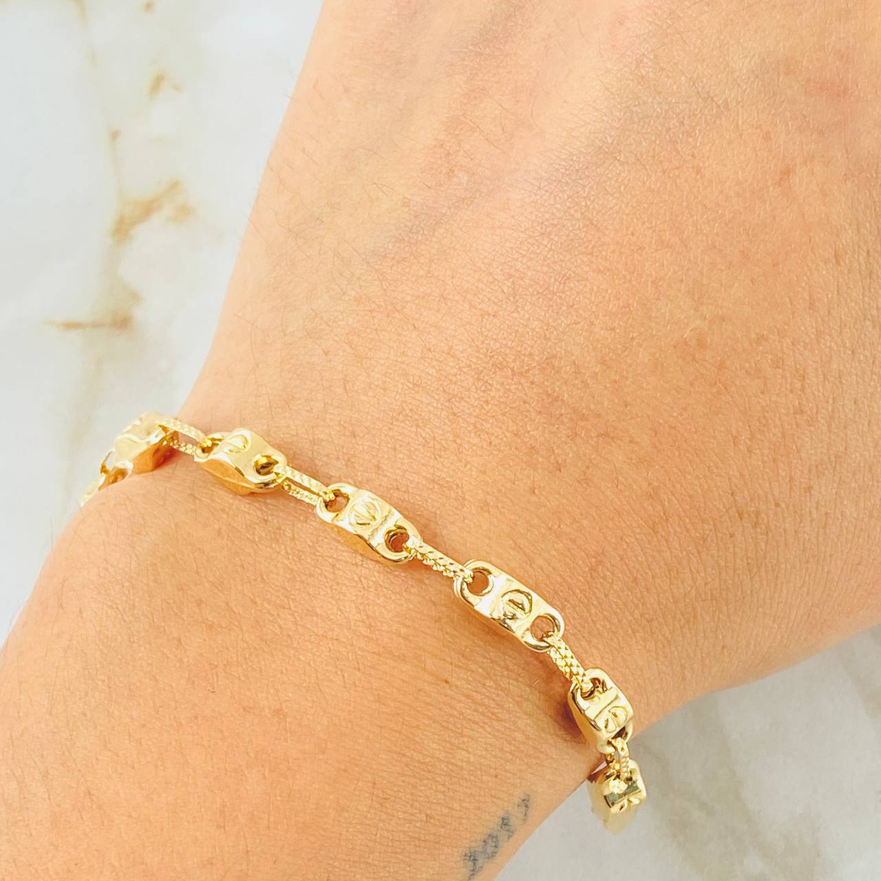 Pulso Rústico 5.15gr / 21.5cm / Oro Amarillo 18K