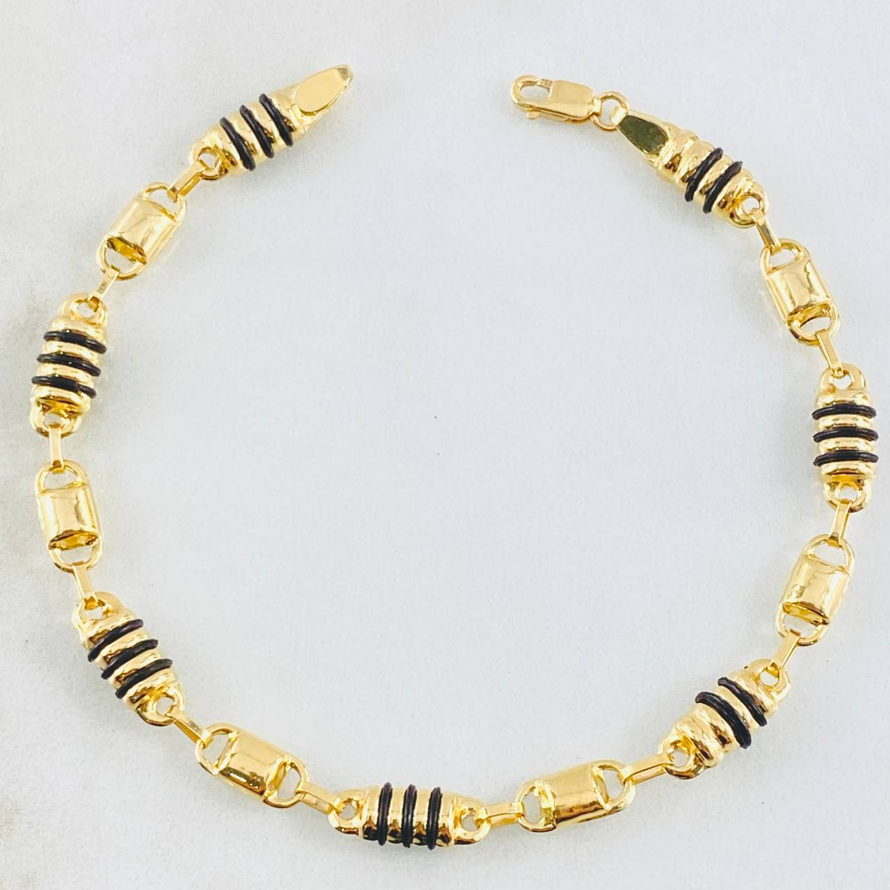 Pulso Rustico Cilindro  4.65gr / 18cm / Oro Amarillo 18K *