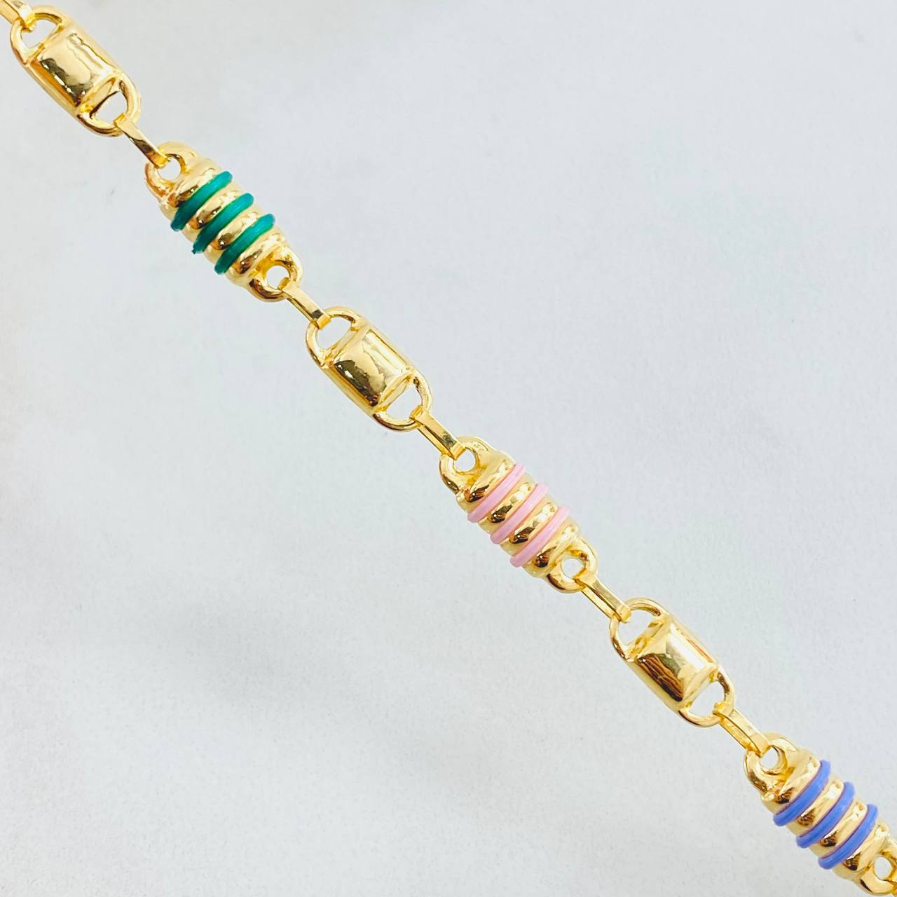 Pulso Rústico 4.9gr / 19cm / Oro Amarillo 18K