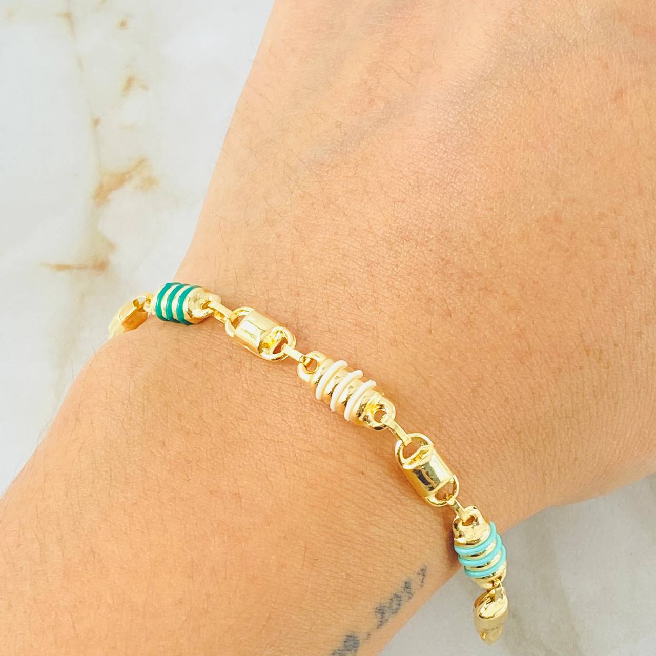 Pulso Rústico 4.9gr / 19cm / Oro Amarillo 18K