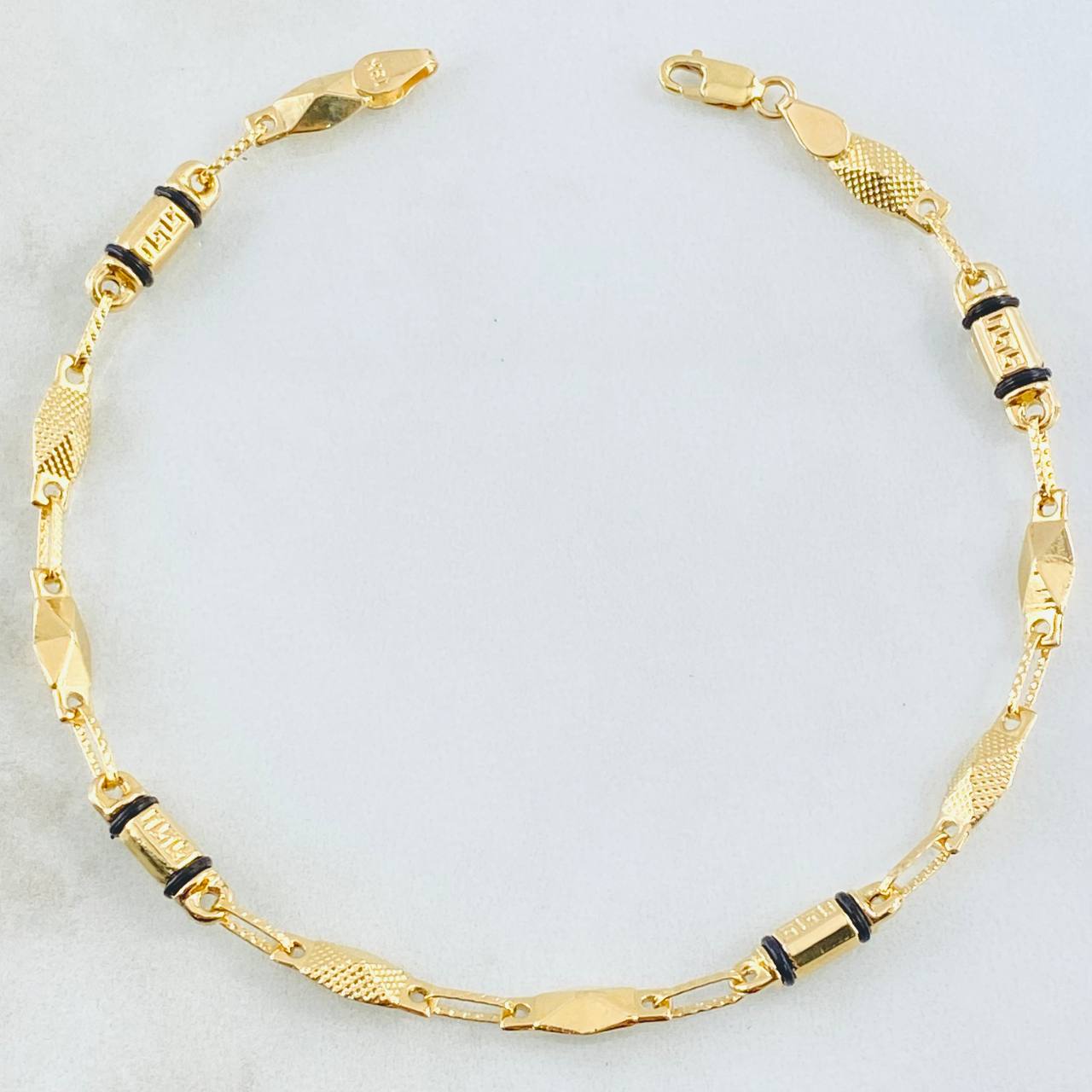 Pulso Rústico 4.2gr / 21.5cm / Oro Amarillo 18K