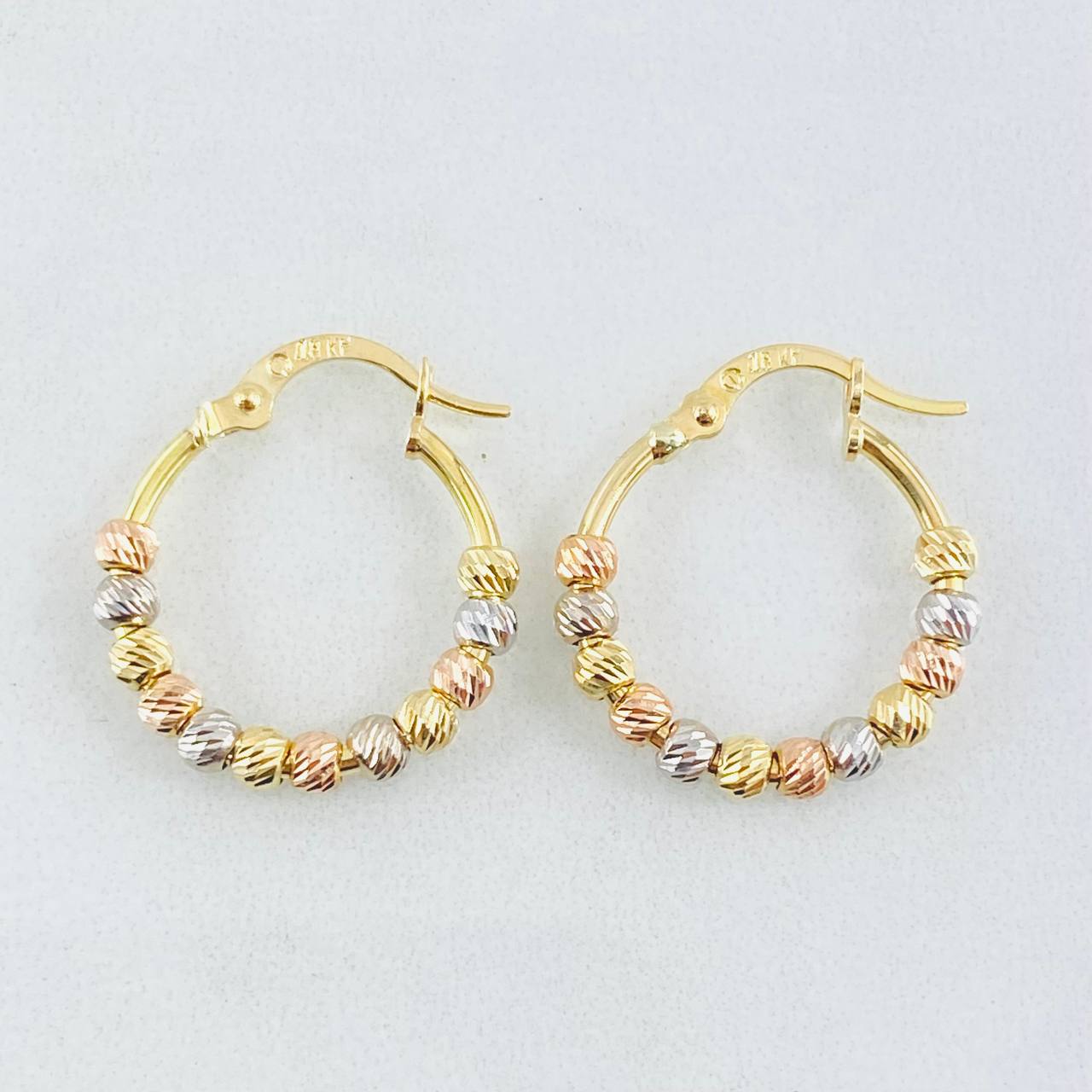Candongas Bolas Diamantadas 1.8 g / 2 cm Tres Oros 18K
