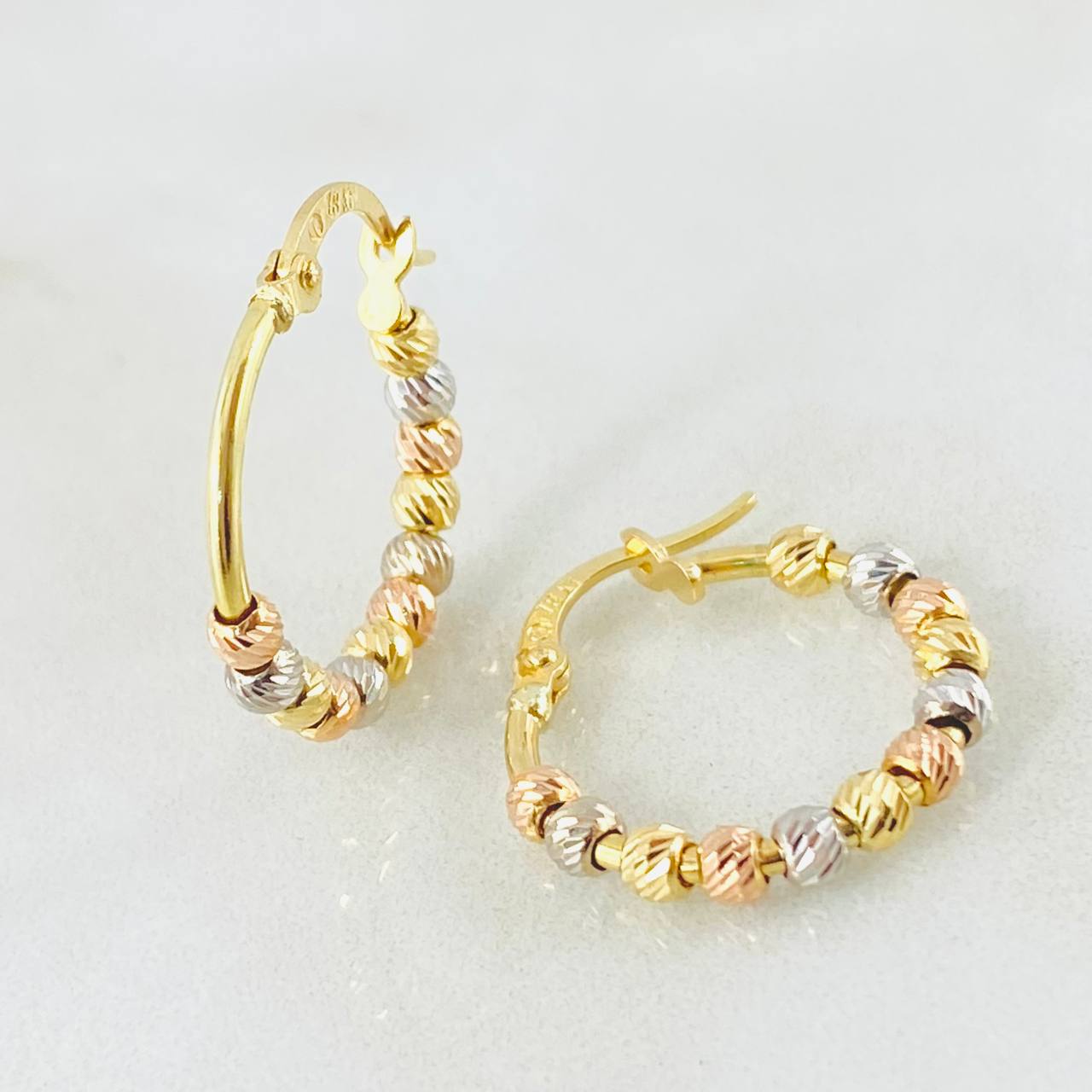 Candongas Bolas 1.8gr / 2cm / Tres Oros 18K