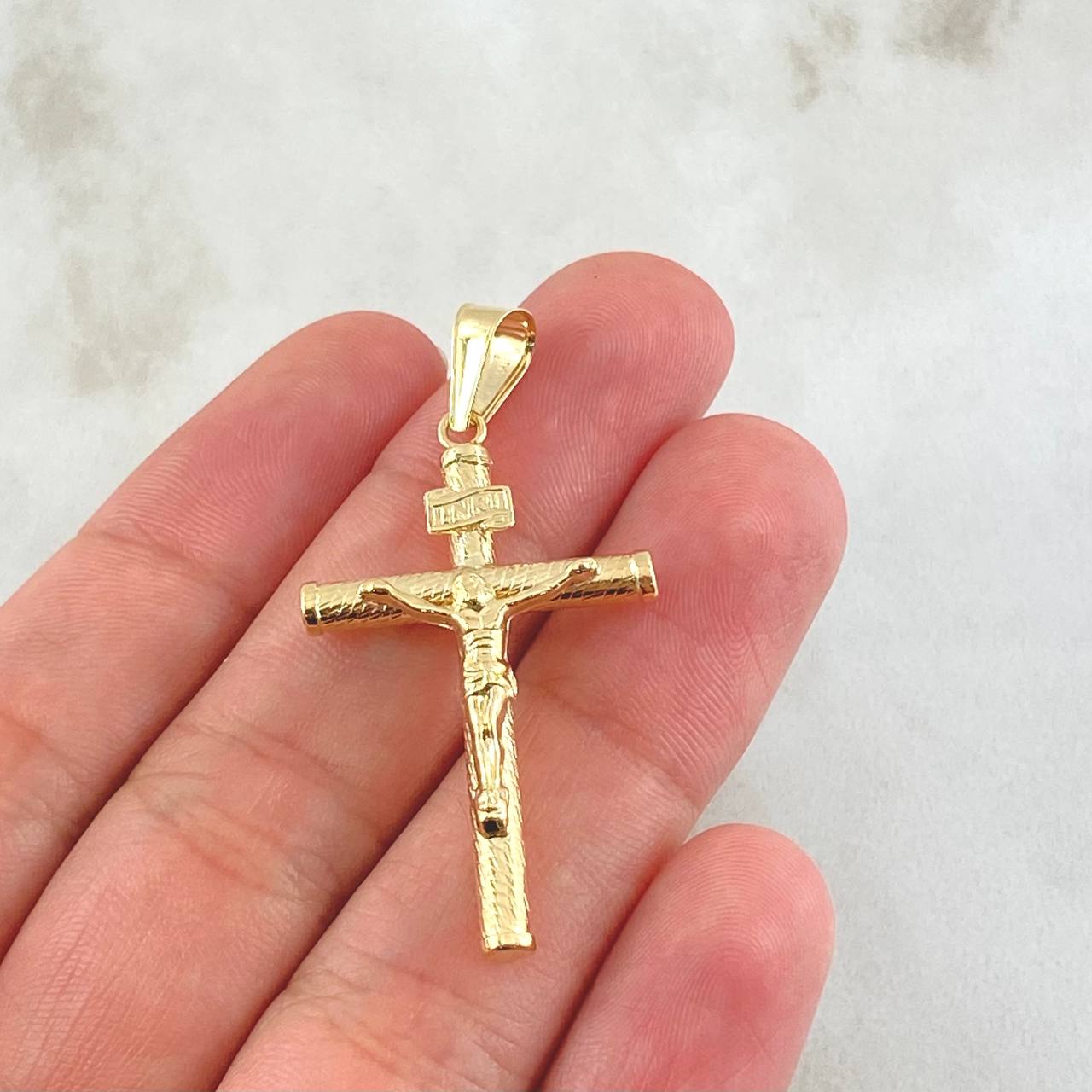 Dije Cruz Cristo 1.7gr / 4.3cm / Oro Amarillo 18K