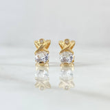 Topos Delta Cruzada 2.3gr / 1.1cm / Broche Mariposa Circones Blancos Oro Amarillo 18K ©