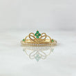 Anillo Corona Corazón Estilizado 1.4gr / T6 1/2 / Circones Blancos Verdes Oro Amarillo 18K ©