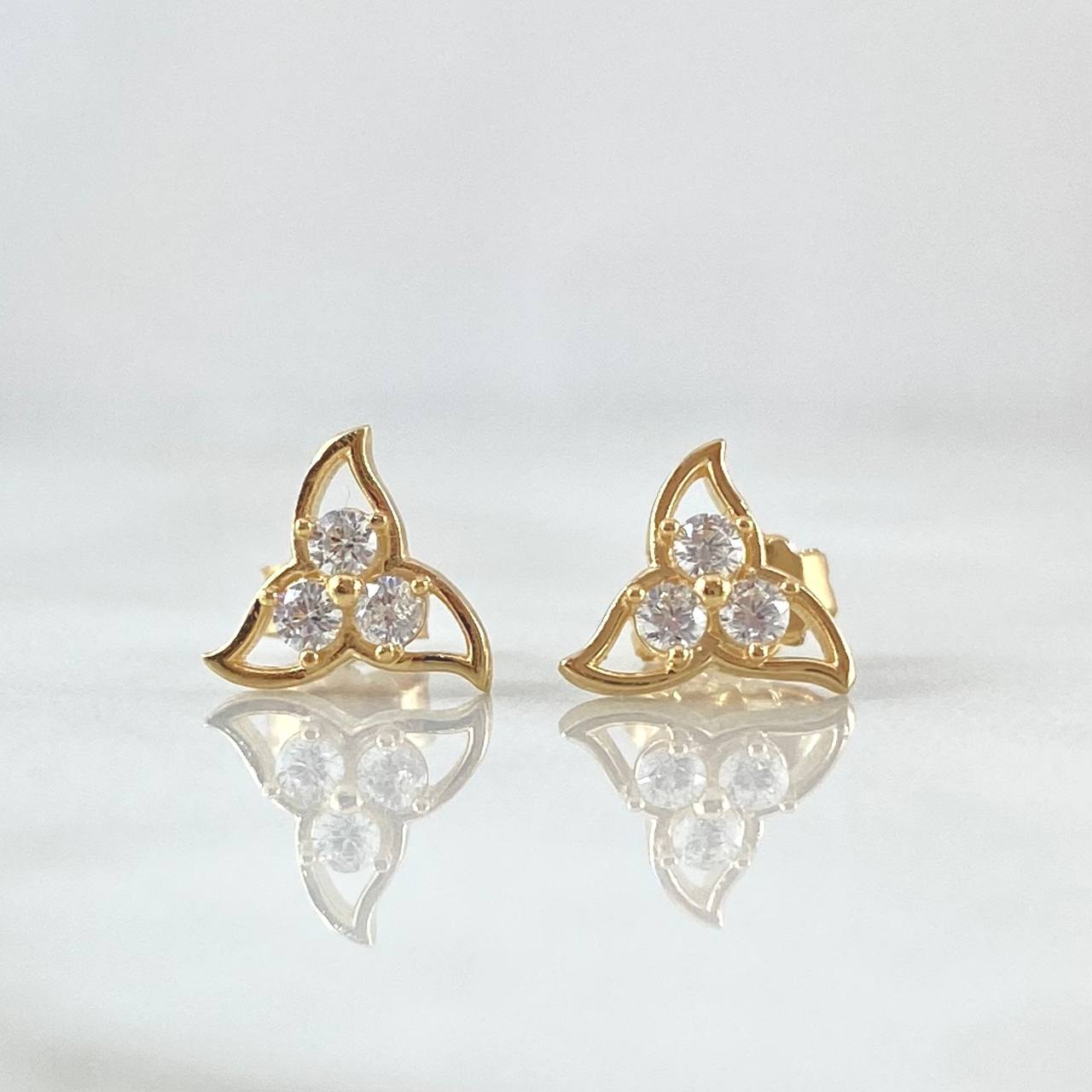 Topos Flor de Ninfa 1.3gr / 7.6mm Broche Mariposa Circones Blancos Oro Amarillo 18K ©