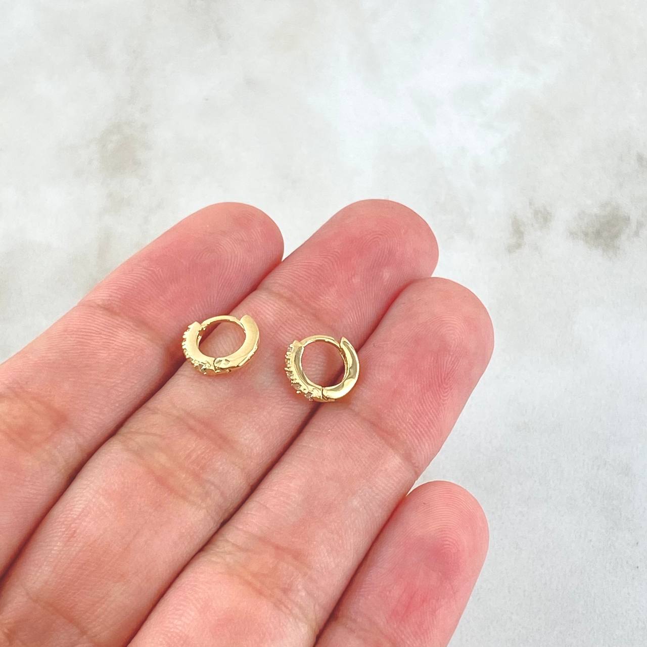 Candongas Carril Basteado Liso 1.05gr / 8mm Circones Blancos Oro Amarillo 18K ©
