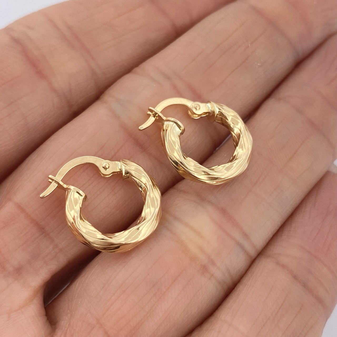 Candongas Isis 1.45gr / 1.6cm / Oro Amarillo 18K &