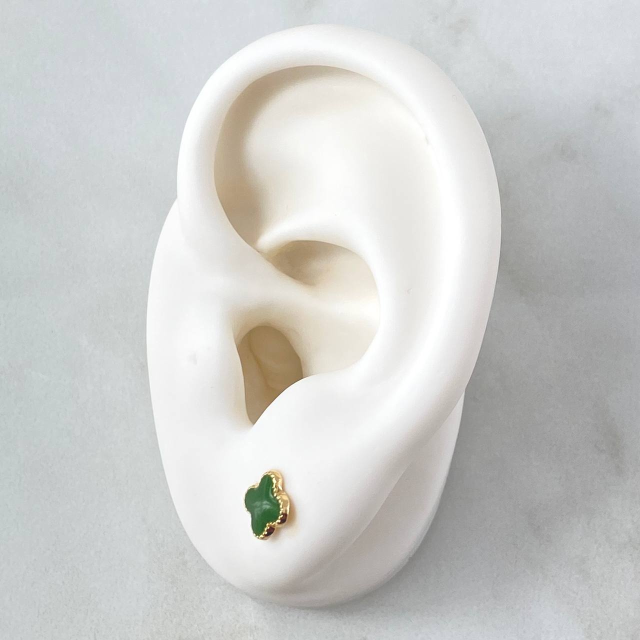 Topos Trebol 0.9gr / 6mm Borde Punteado Resina Verde Oro Amarillo 18K ©