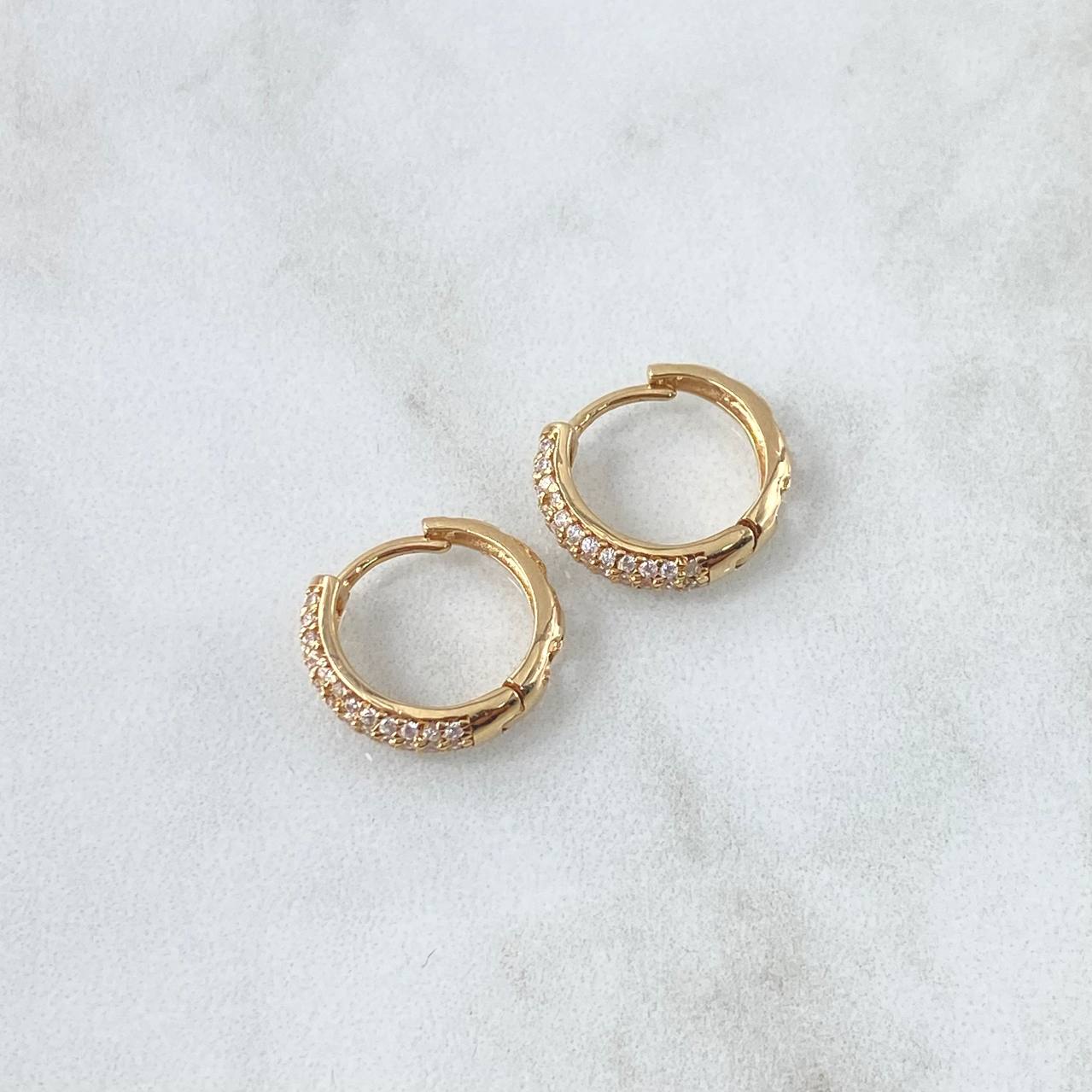 Candongas Carril 2.75gr / 1.4cm / Circones Blancos Oro Amarillo 18K ©