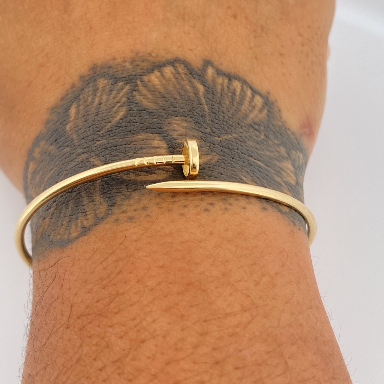 Pulso Aro Clavo 5.15gr / 17.2cm / Oro 18K