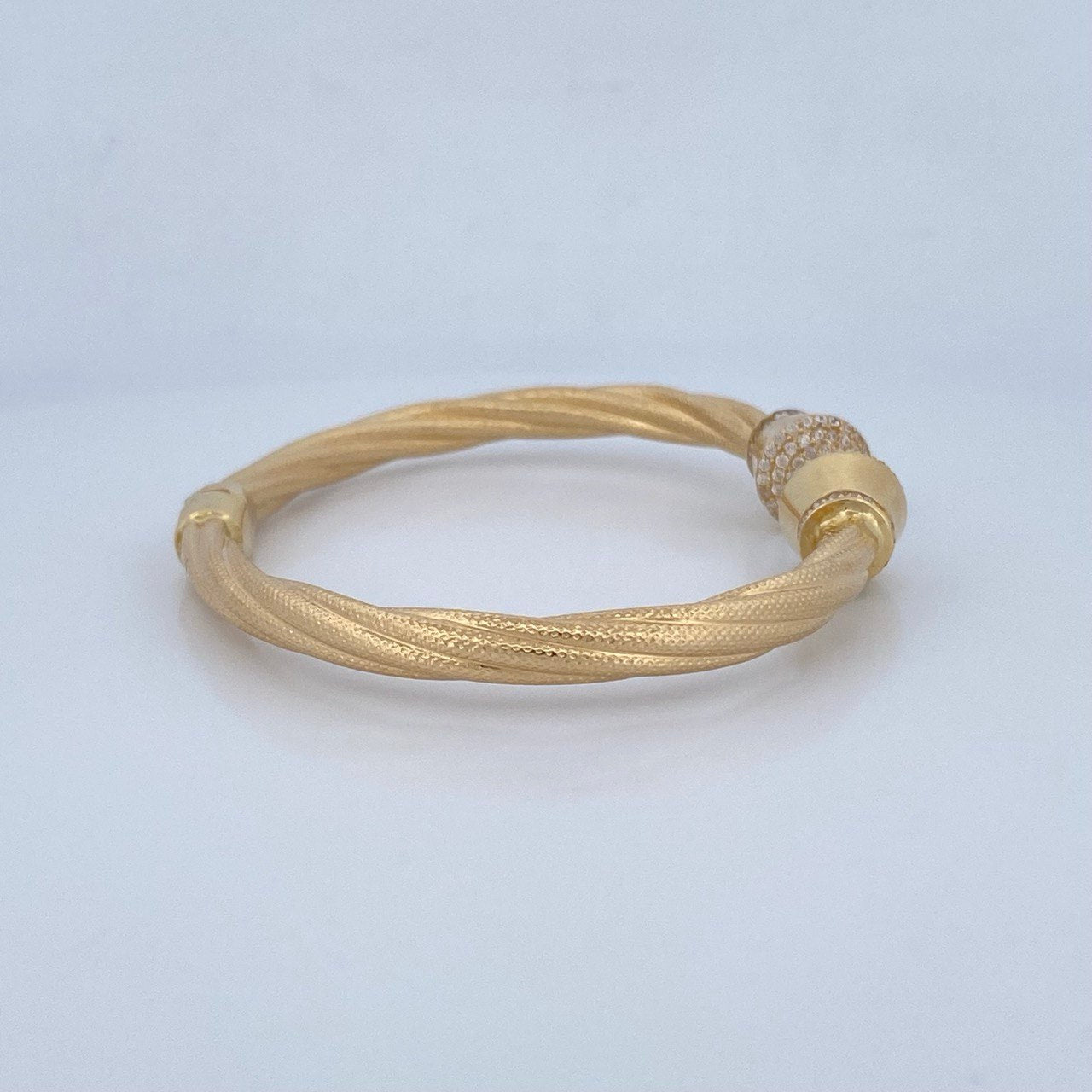 Pulso Aro Entrelazado 13.3gr / 19.6cm / +4 Oro 18K &