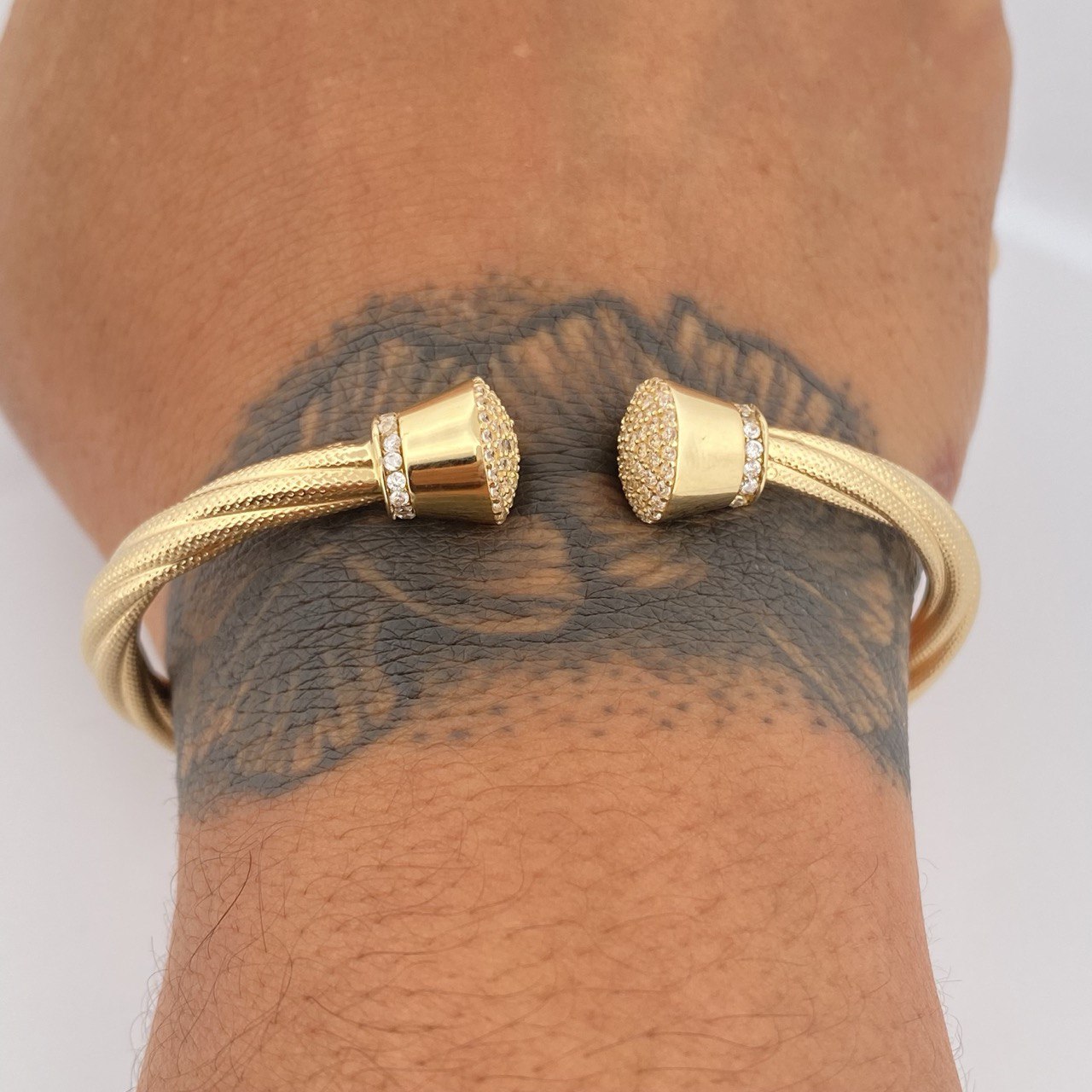 Pulso Aro Entrelazado 13.3gr / 19.6cm / +4 Oro 18K &