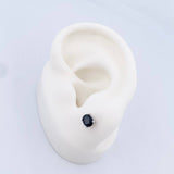 Topos Cuatro Garras 1.6gr / Zafiros 1.06 Qts Oro Blanco 18K (Joya) &