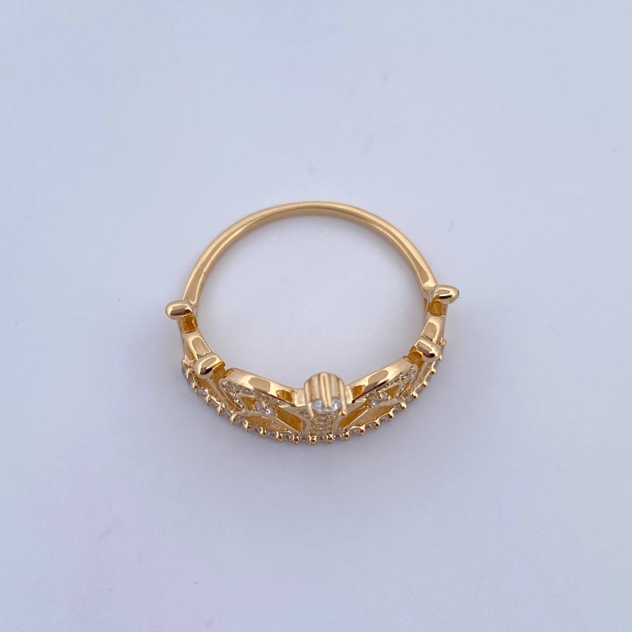 Anillo Corona Triangulos 2.9gr / T4 1/2 / Circones Blancos Oro Amarillo 18K &