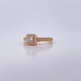 Anillo Halo Cuadrado 3.45gr / T6 1/4 / Circones Blancos Oro Amarillo 18K &