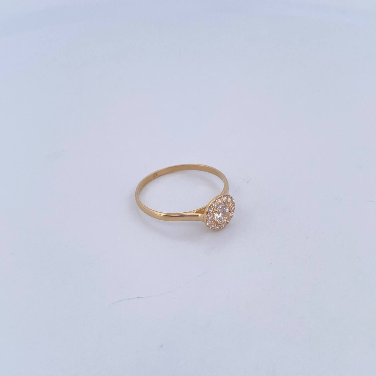 Anillo Halo Redondo 2.15gr / T7 / Circones Blancos Oro Amarillo 18K &