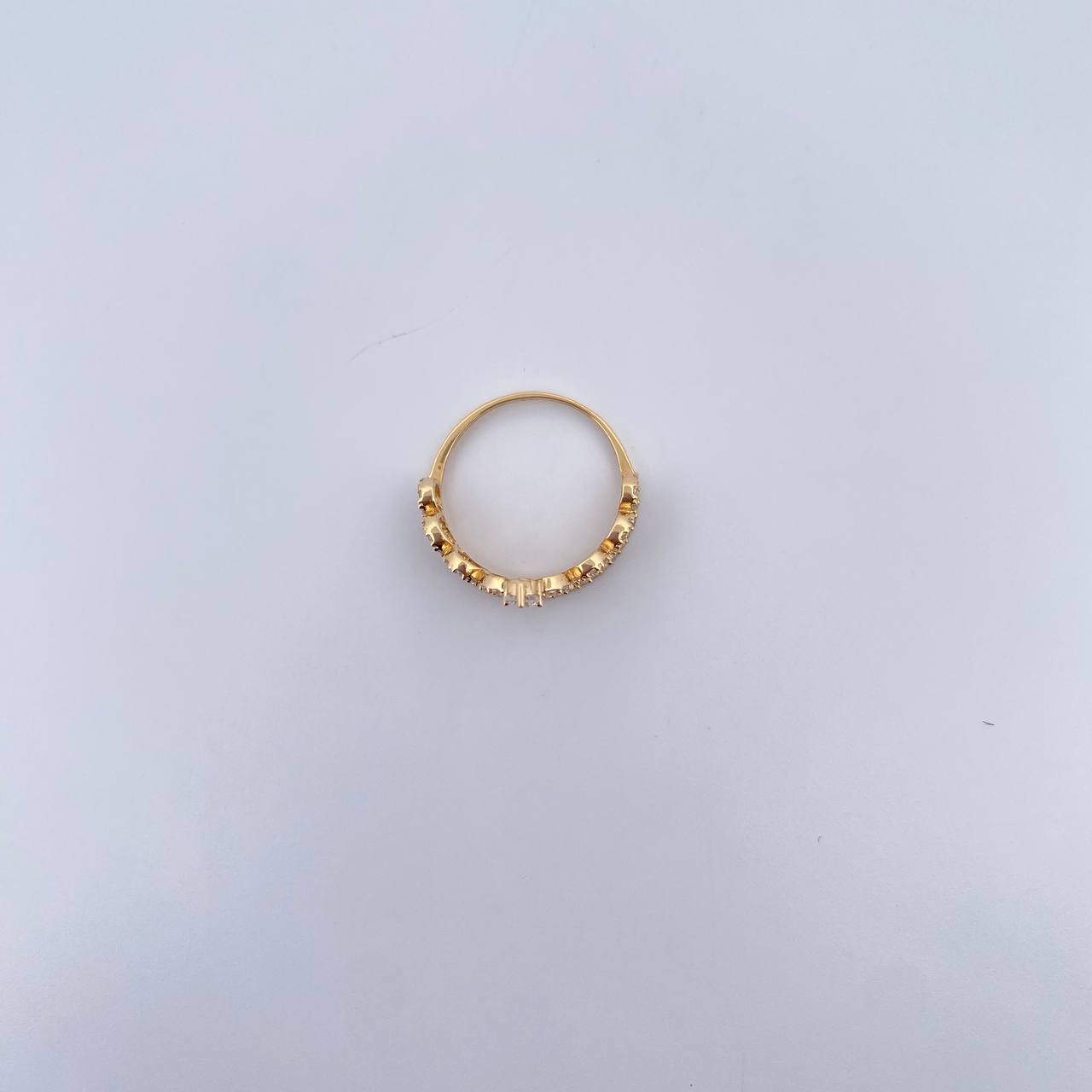 Anillo Corona 15s 2.6gr / T4 3/4 / Circones Blancos Oro Amarillo 18K &