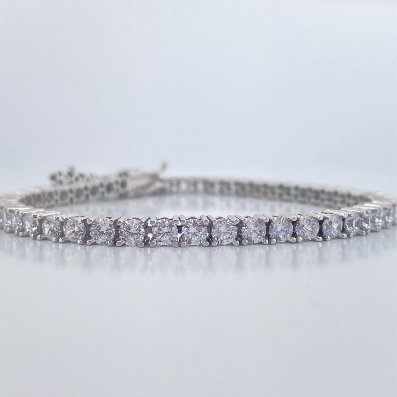 Pulso Tenis 16.3gr / 19.1cm / Oro Blanco 18K &