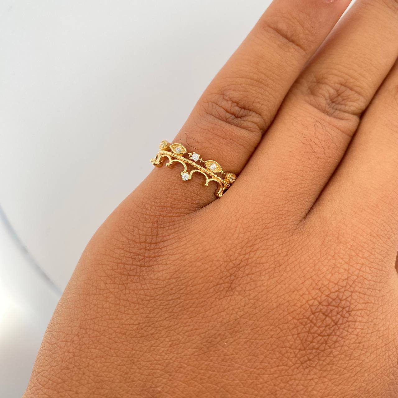 Anillo Ojos Corona 2.5gr / T6 / Circones Blancos Oro Amarillo 18K &