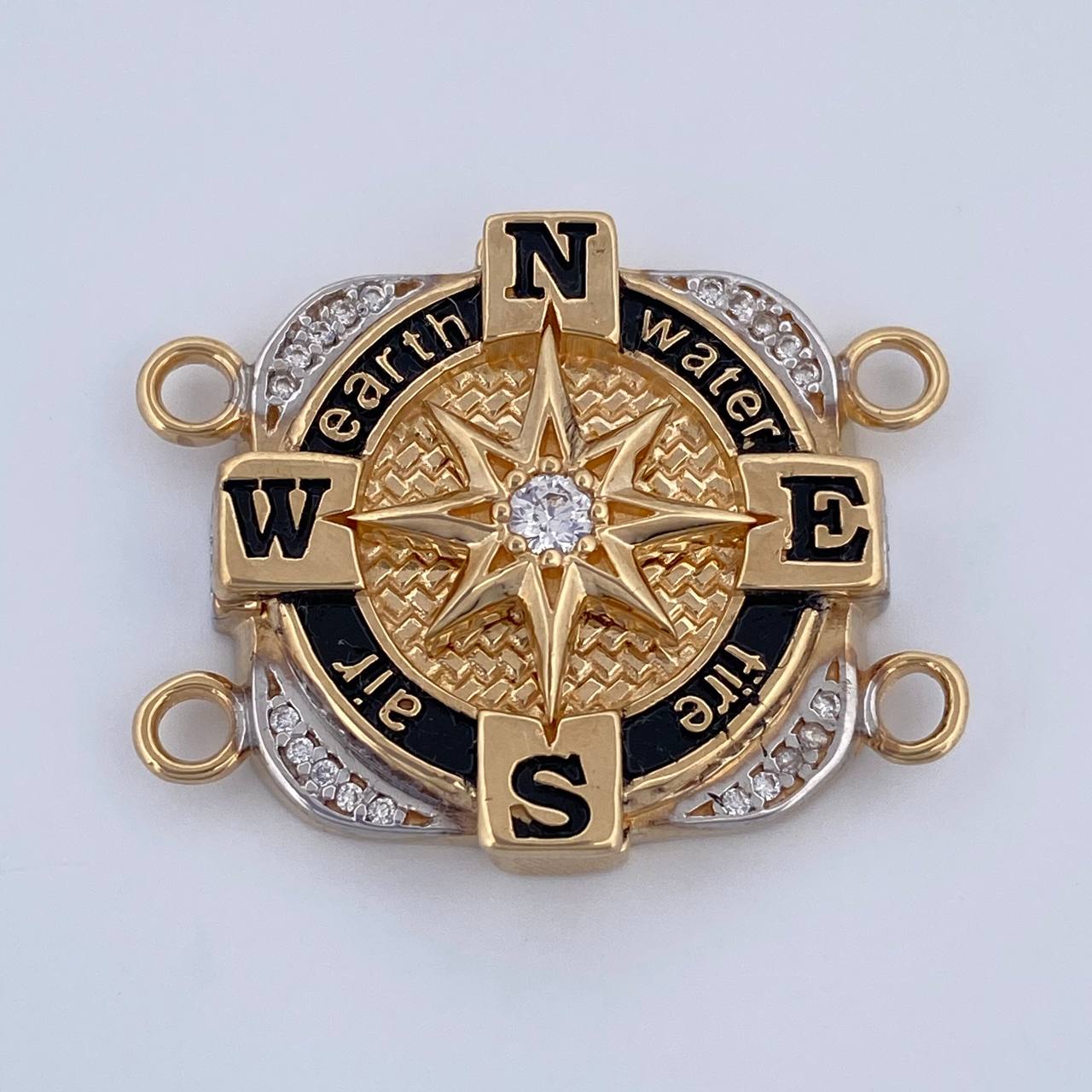 Herraje Estrella Cardinal 12.15gr / 3cm / Oro 18K $