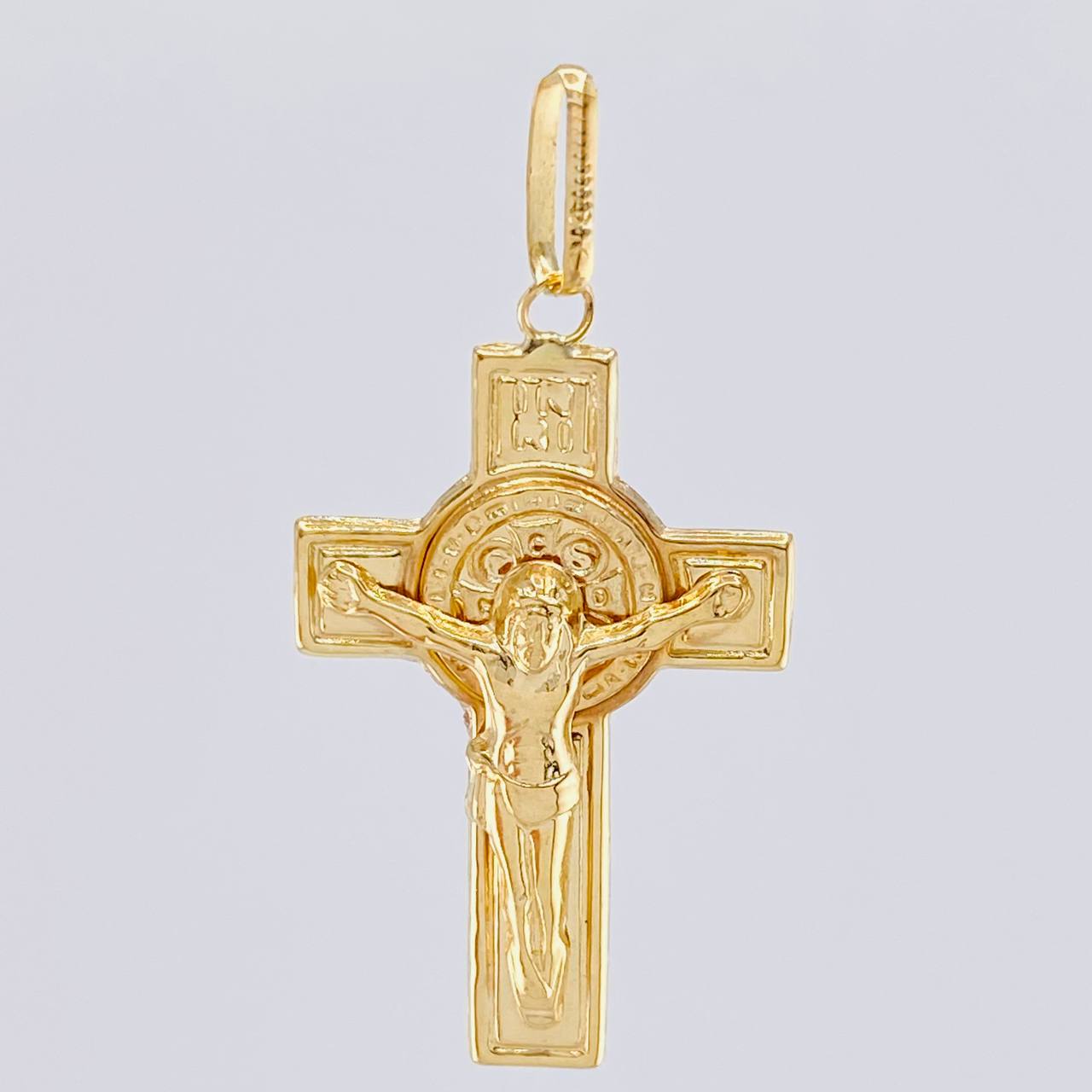Dije Cruz Cristo San Benito 2.1g / 4cm Oro Amarillo 18K