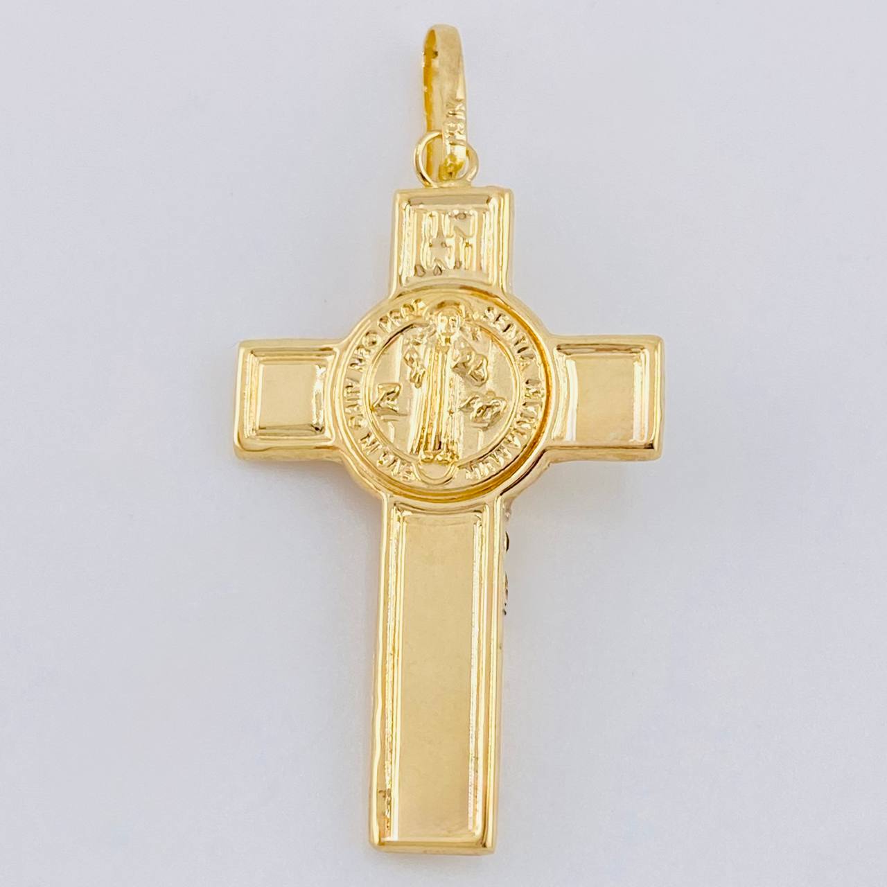 Dije Cruz Cristo San Benito 2.1g / 4cm Oro Amarillo 18K