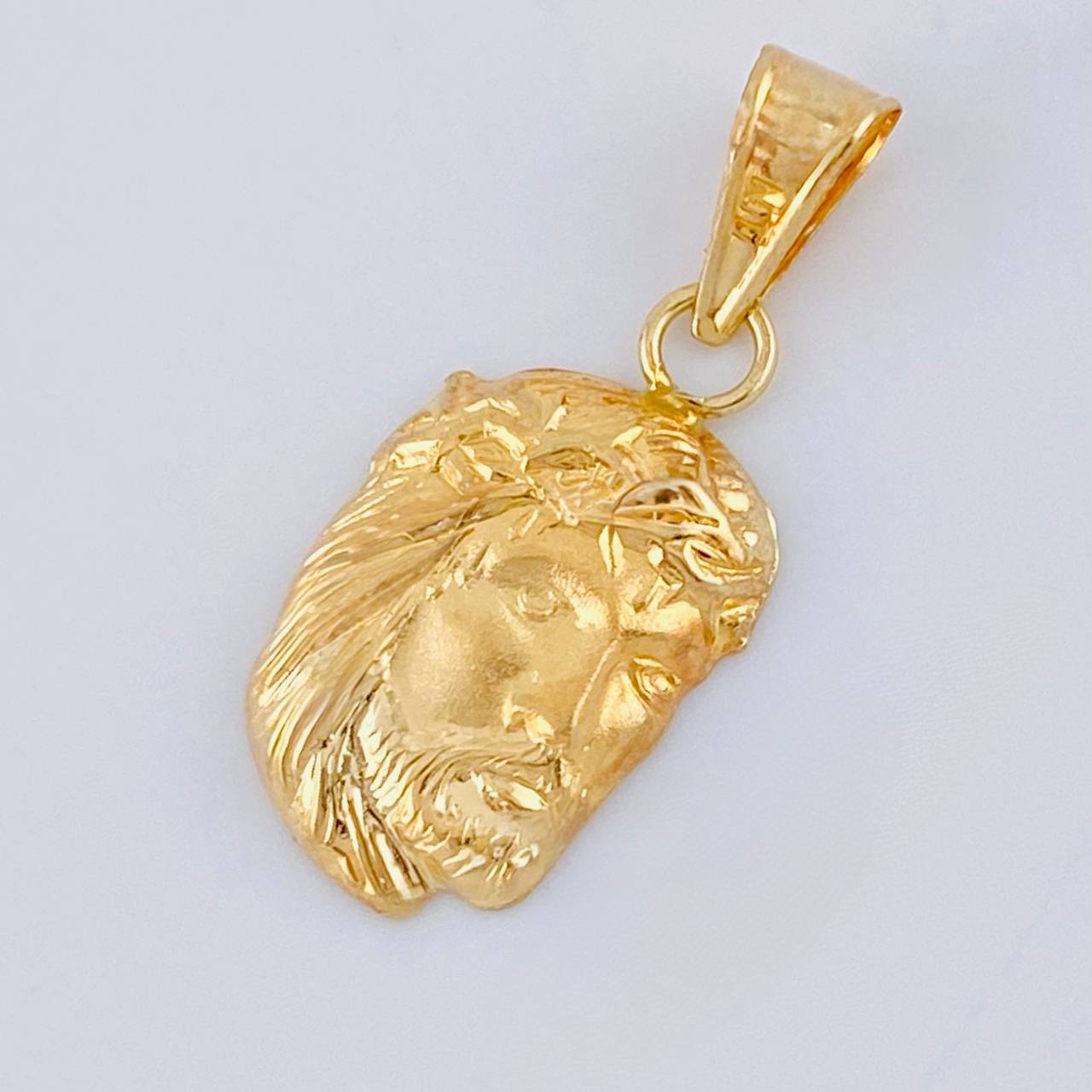 Dije Rostro Cristo 0.75 g / 2.3 cm Oro Amarillo 18K