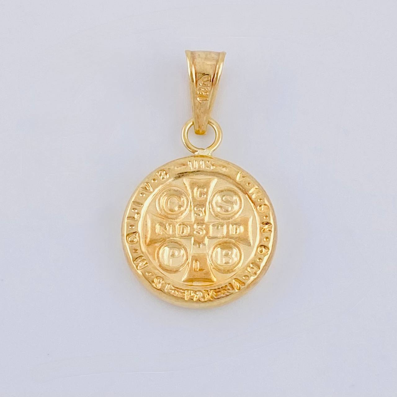 Dije San Benito Mate 0.85 g / 2.2 cm Oro Amarillo 18K