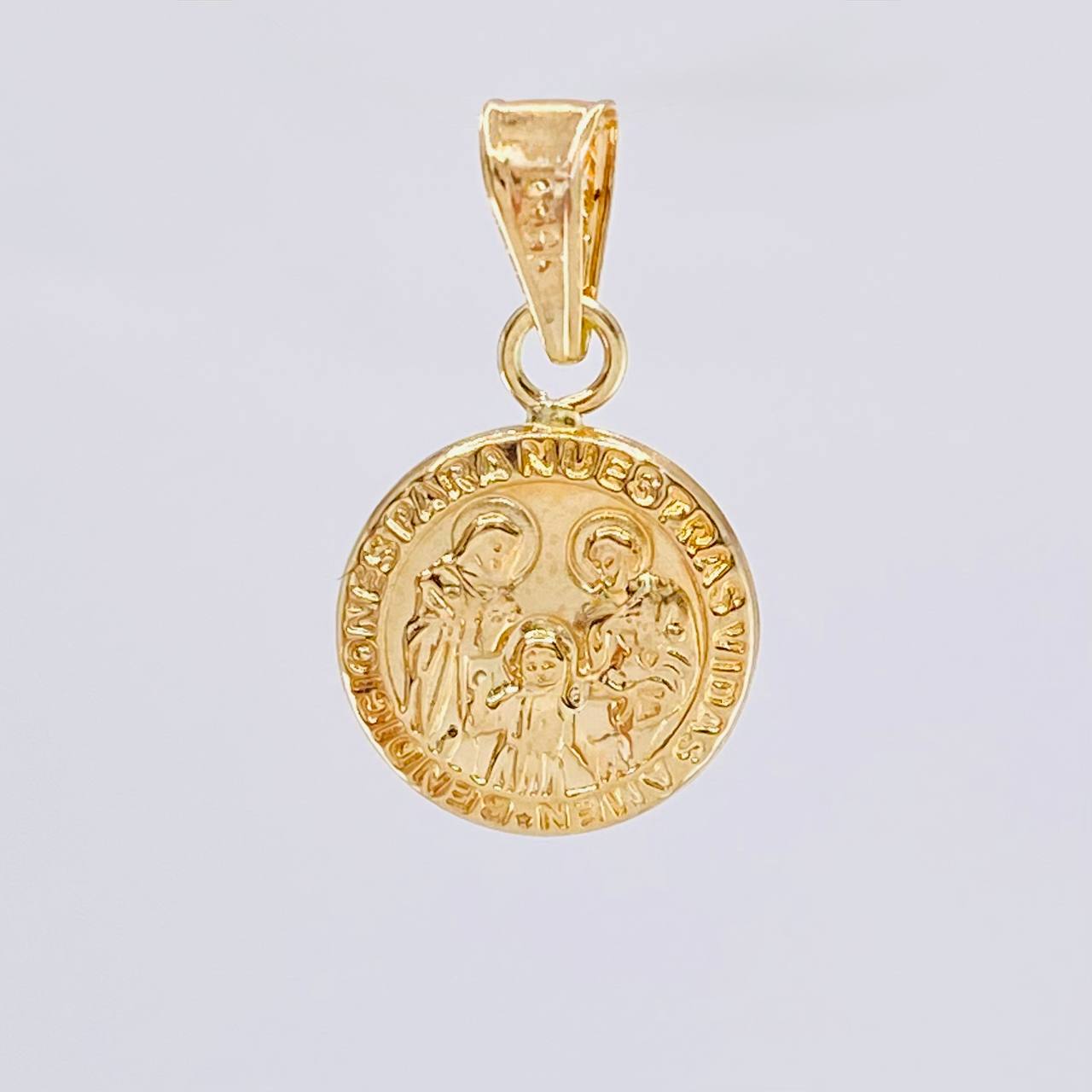 Dije Sagrada Familia 0.5 g / 1.7 cm Oro Amarillo 18K