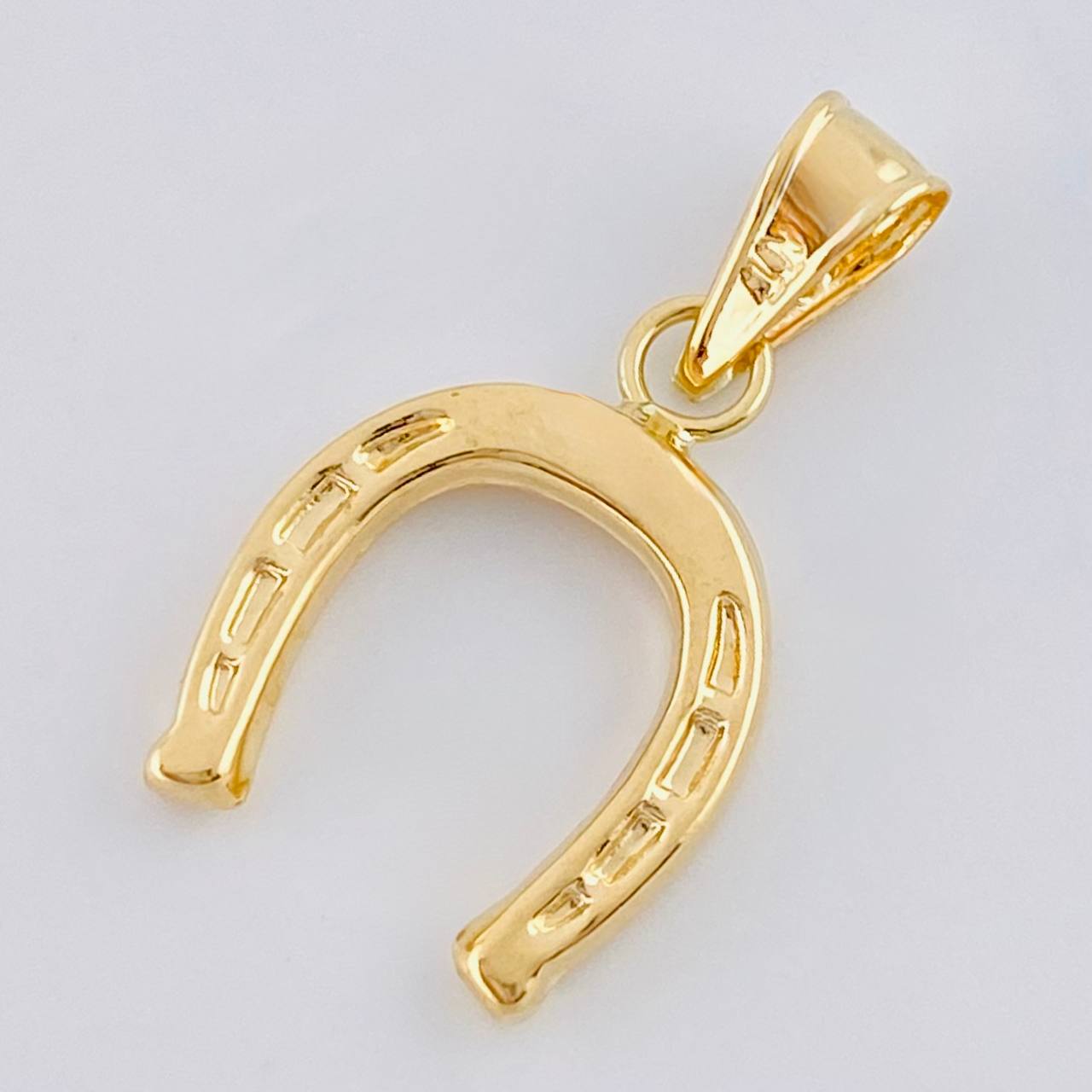 Dije Herradura 0.7 g / 2.1 cm Oro Amarillo 18K