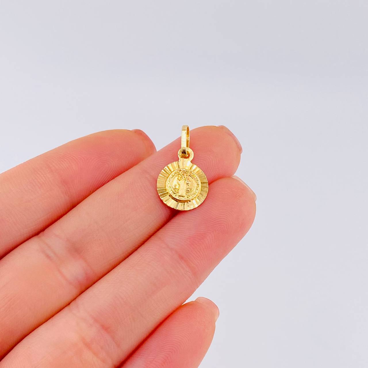 Dije San Benito 1.25 g / 2 cm Oro Amarillo 18K