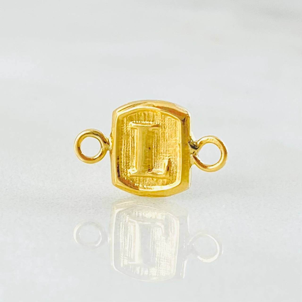 Herraje Letra L 0.3gr / 1.2cm / Oro Amarillo 18K