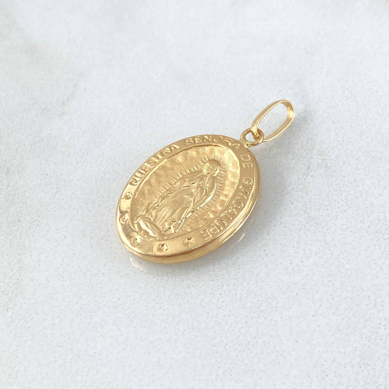 Dije Virgen Guadalupe 1.1gr / 2cm / Troquelado Oro Amarillo 18K