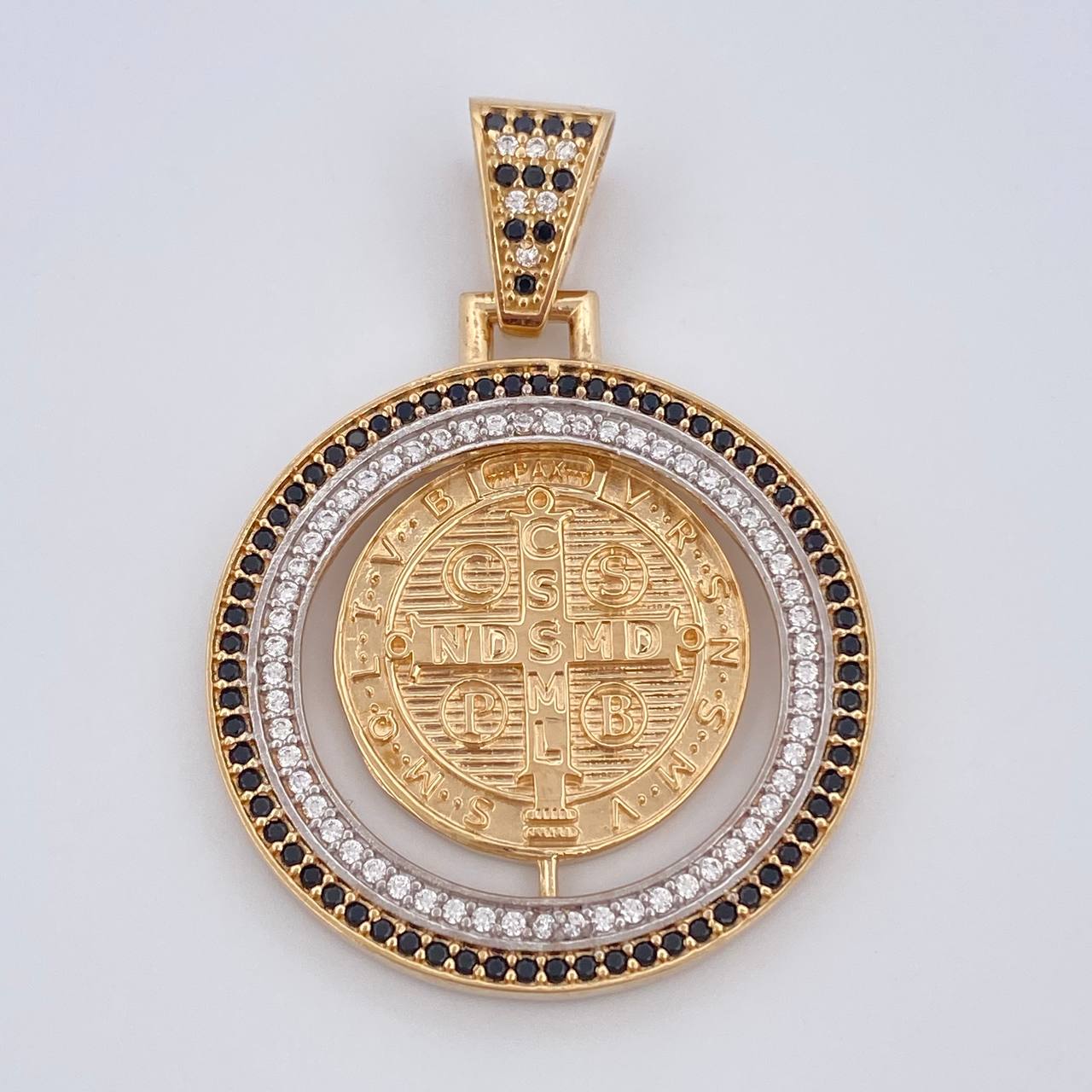 Dije San Benito 8.35gr / 4cm / Oro 18K $