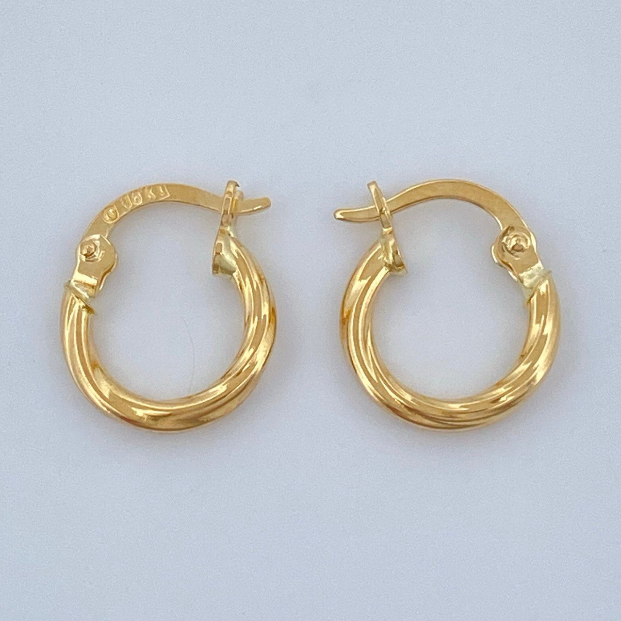 Candongas Mary 0.85gr / 1.3cm / Oro Amarillo 18K &