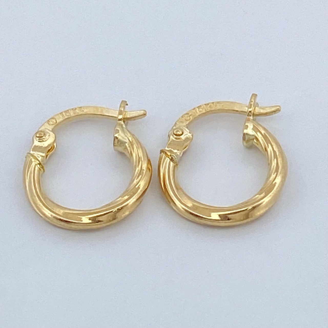 Candongas Mary 0.85gr / 1.3cm / Oro Amarillo 18K &