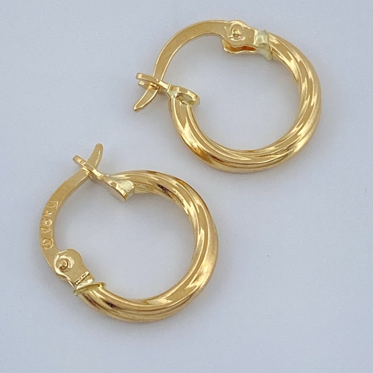 Candongas Mary 0.85gr / 1.3cm / Oro Amarillo 18K &