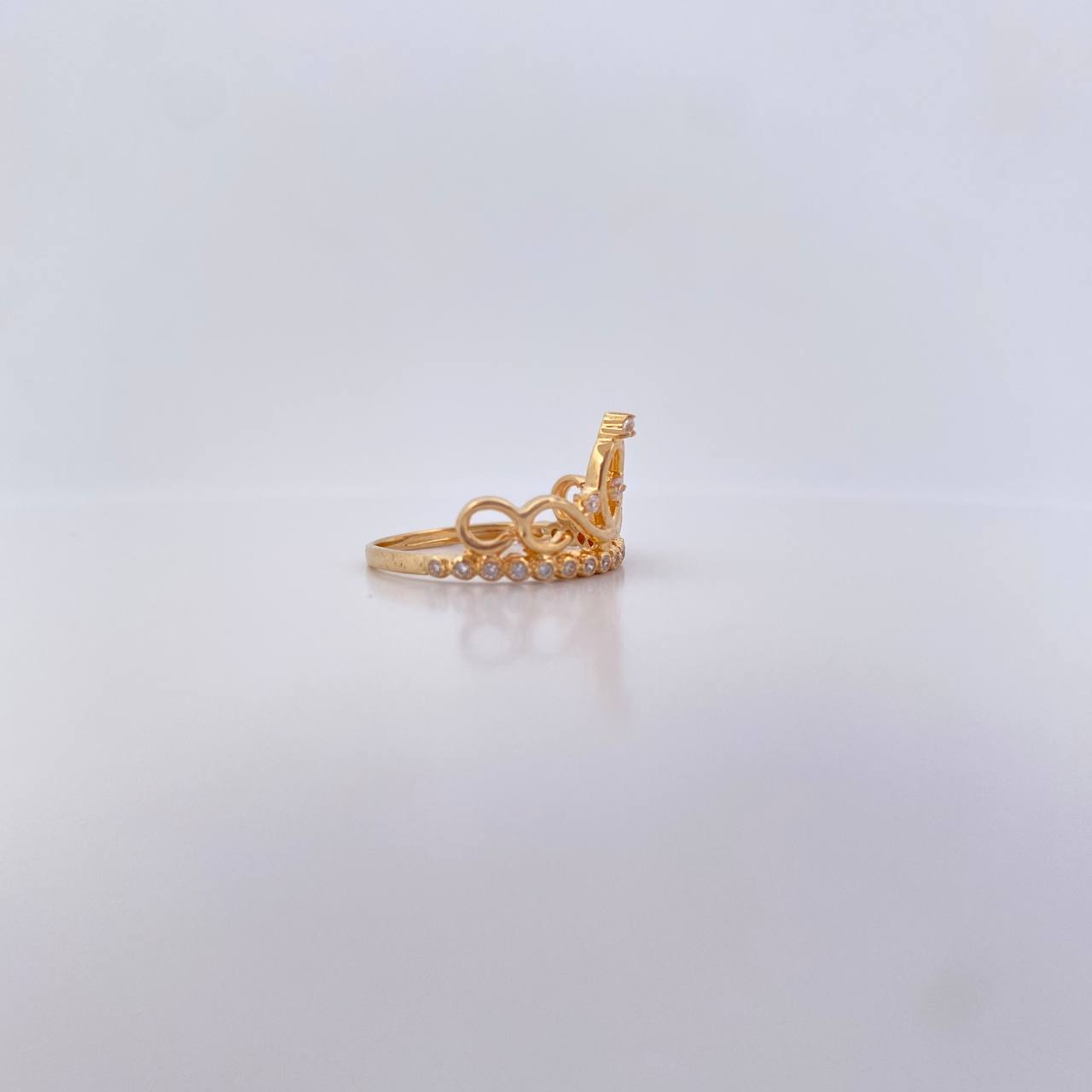 Anillo Corona Real 2.4gr / T4 3/4 / Circones Blancos Oro Amarillo 18K &