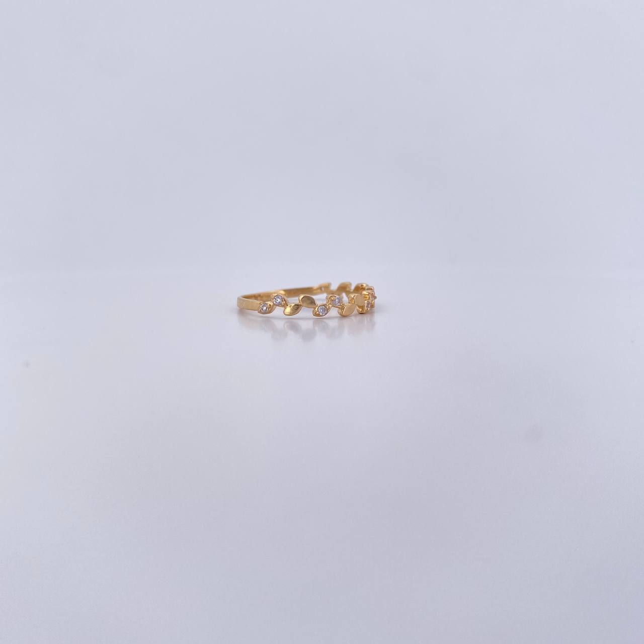 Anillo Hojas 1.3gr / T6 1/4 / Circones Blancos Oro Amarillo 18K &