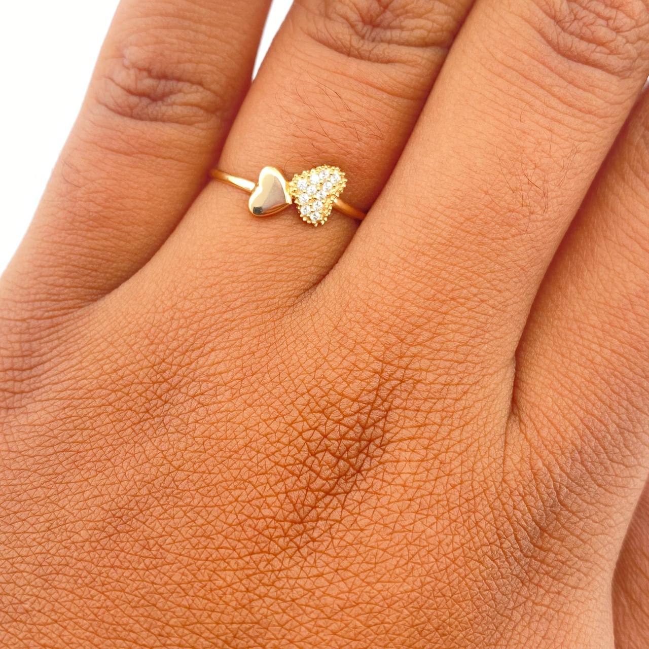 Anillo Corazon Doble 1.2gr / T5 3/4 / Circones Blancos Oro Amarillo 18K &