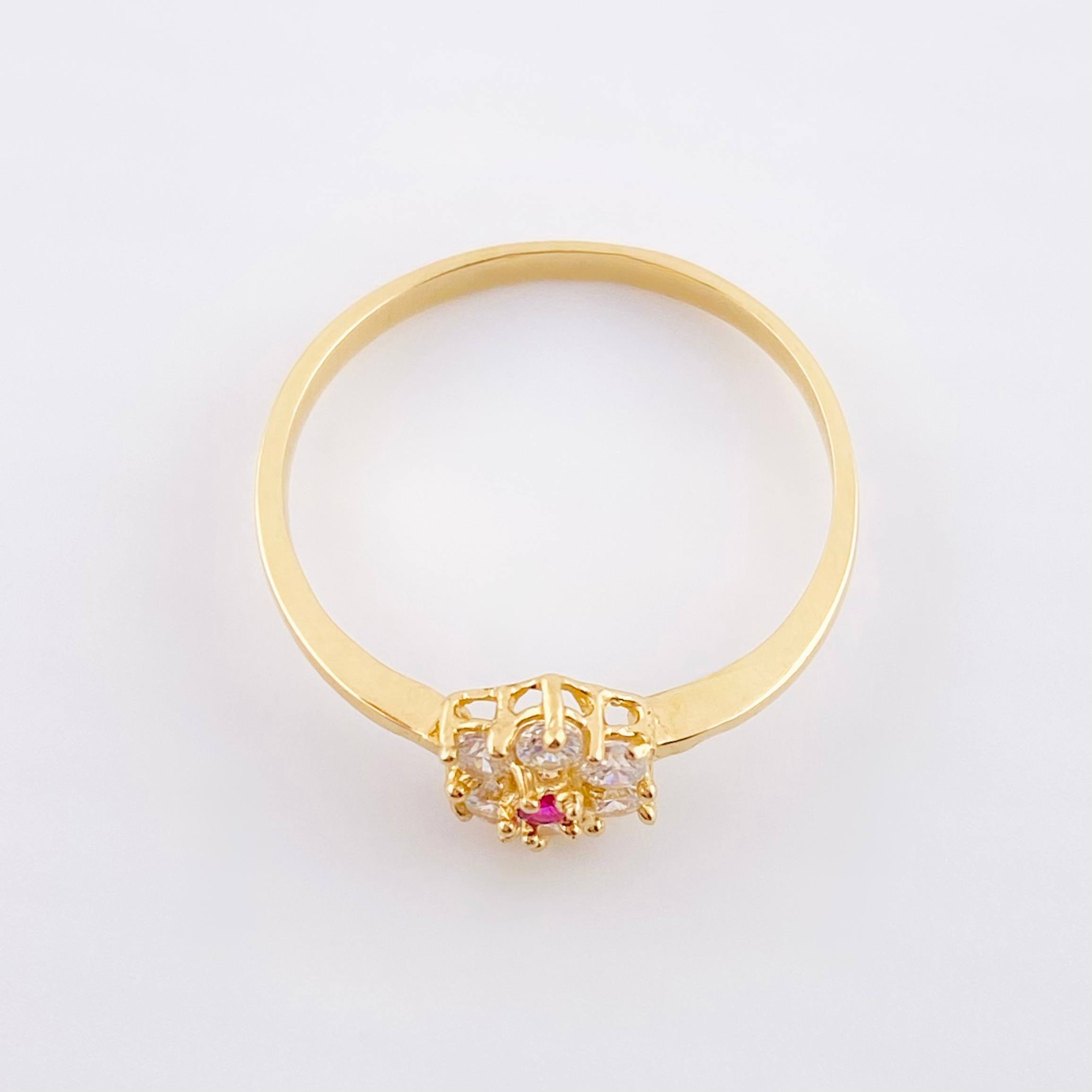 Anillo Flor Seis Pétalos 1.5gr / T7 / Oro Amarillo 18K