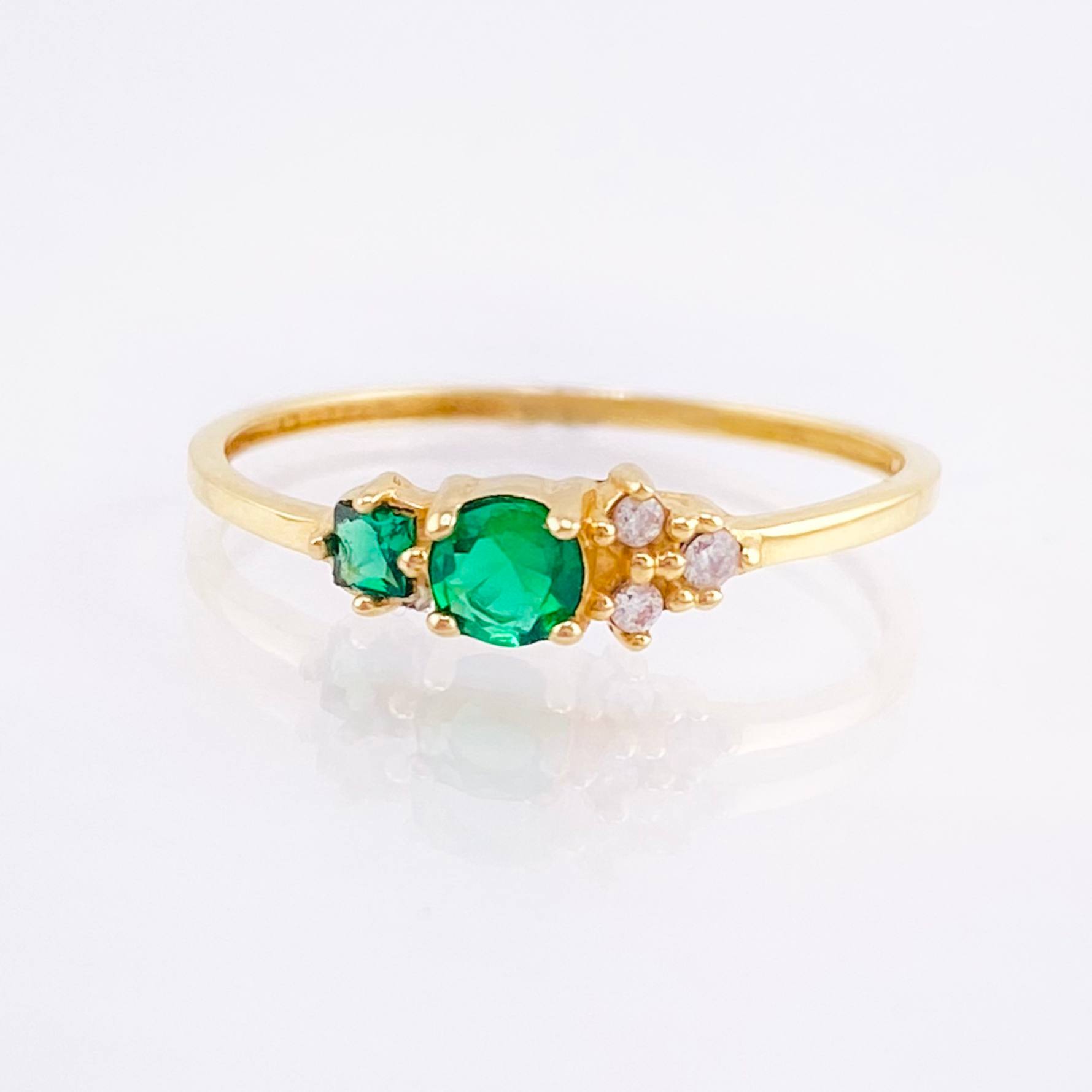 Anillo Solitario Flores Delicadas 1gr / T6 1/2 / Oro Amarillo 18K