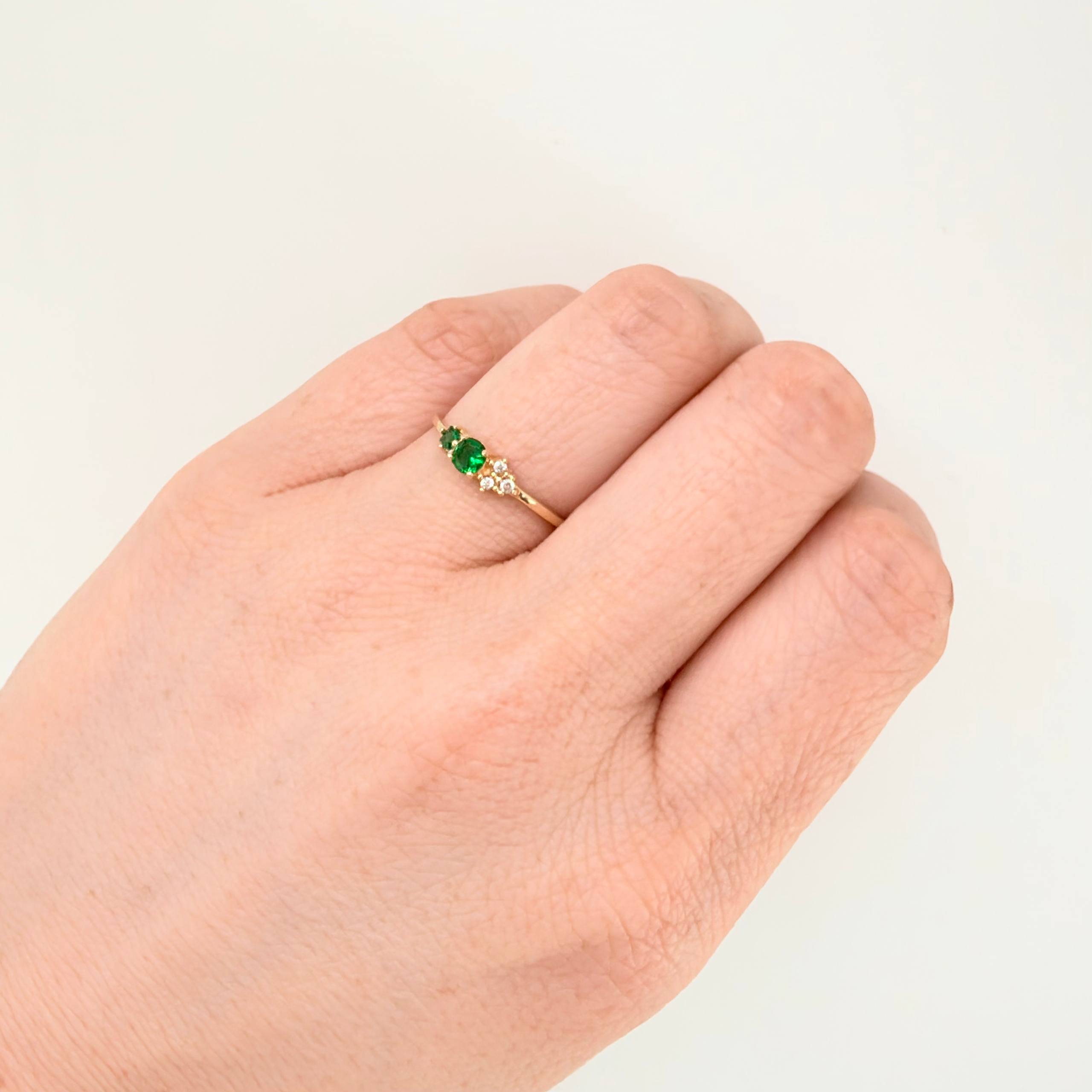 Anillo Solitario Flores Delicadas 1gr / T6 1/2 / Oro Amarillo 18K
