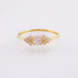 Anillo Solitario Trío Chispas 1.1gr / T8 1/4 / Oro Amarillo 18K *