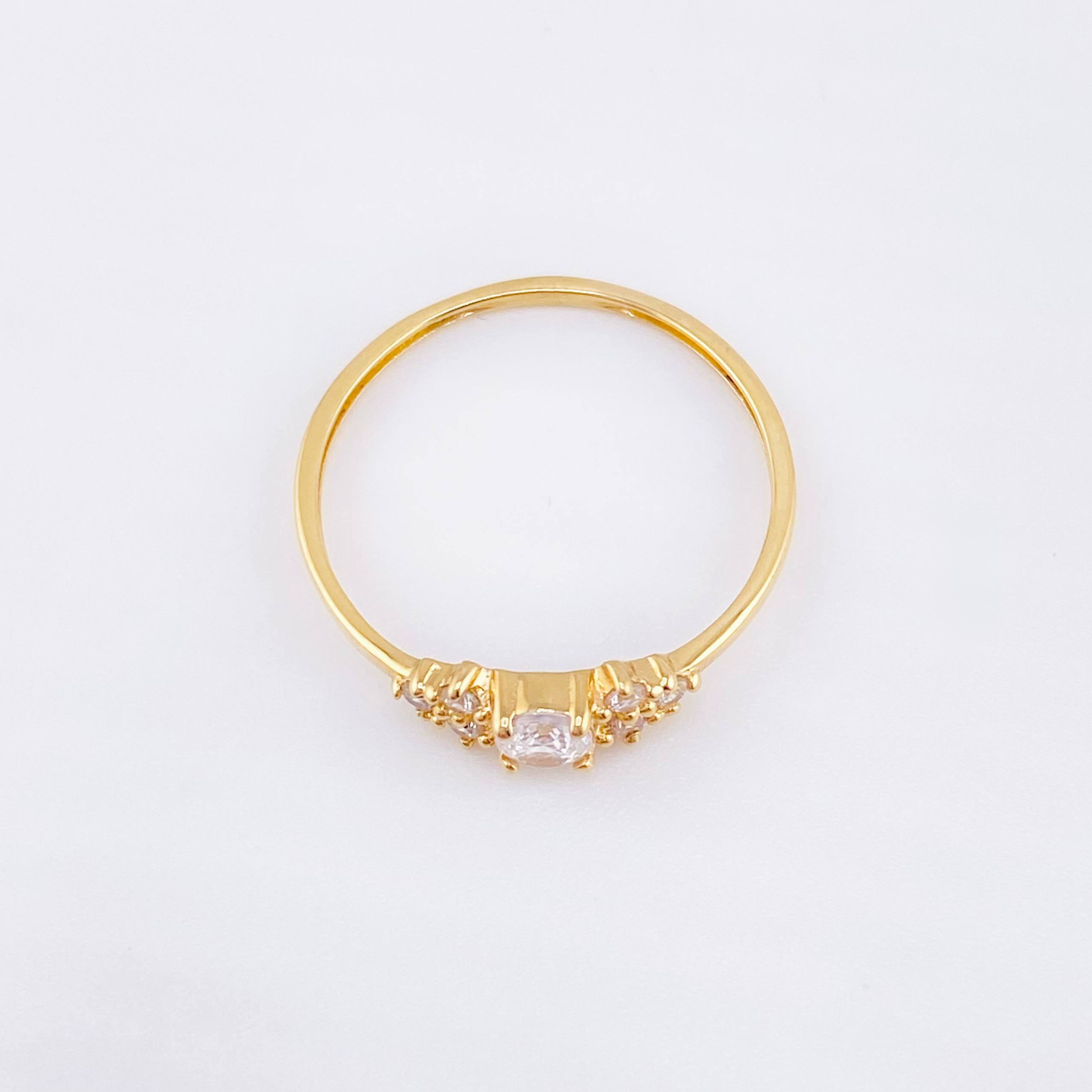 Anillo Solitario Trío Chispa 1.05gr / T6 3/4 / Oro Amarillo 18K