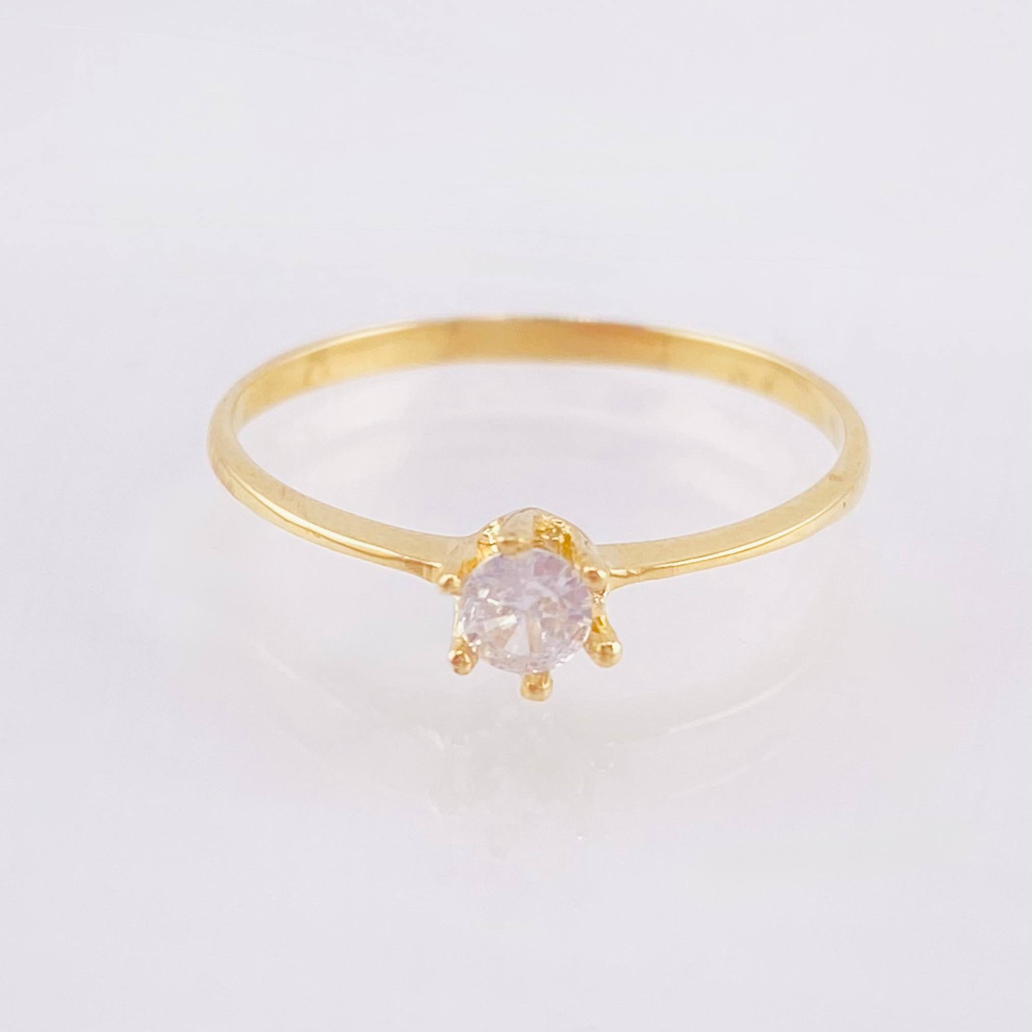 Anillo Solitario 1.1gr / T8 / Oro Amarillo 18K *